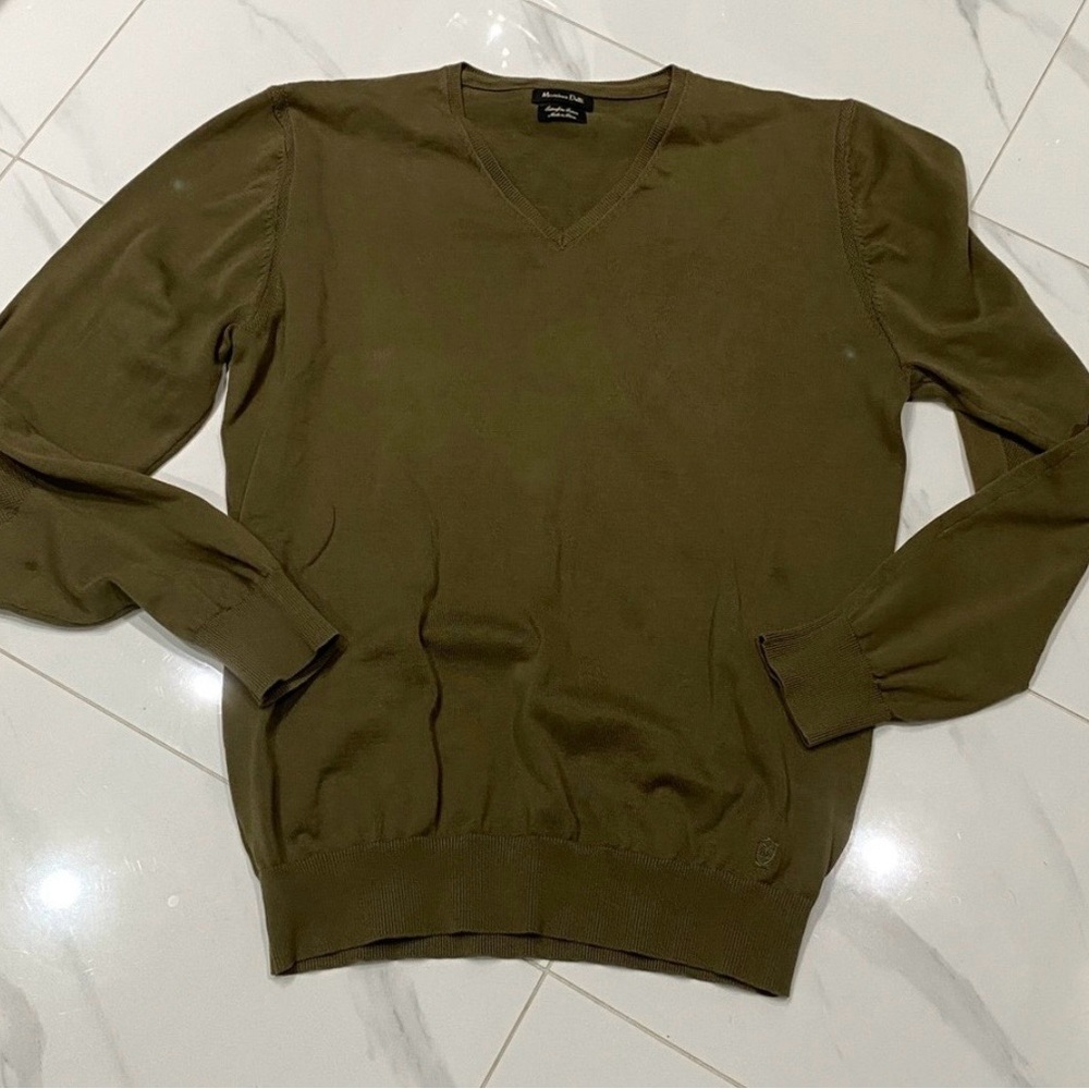 Massimo Dutti Men’s Olive Green V-Neck Sweater